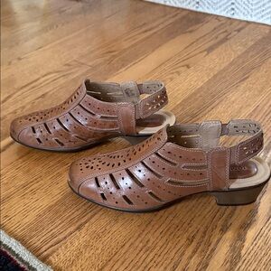 Romika Tan Leather Mules with Cutout Design